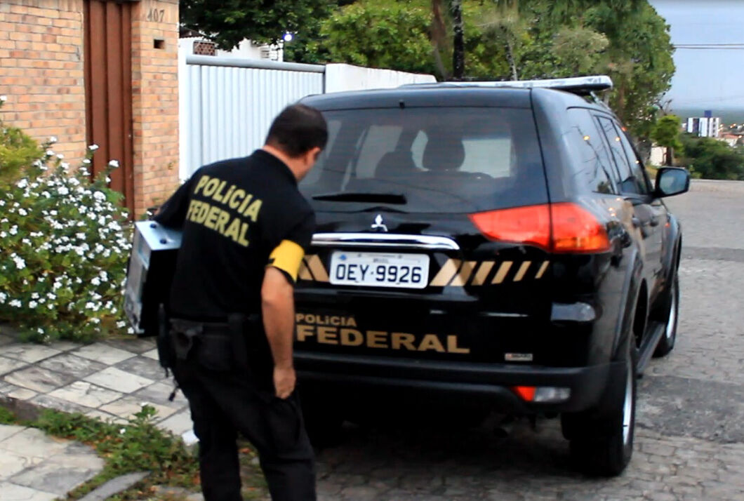 Professor é preso em flagrante pela Polícia Federal suspeito de abuso